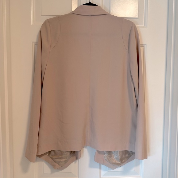 Doe & Rae Blazer - Picture 2 of 12